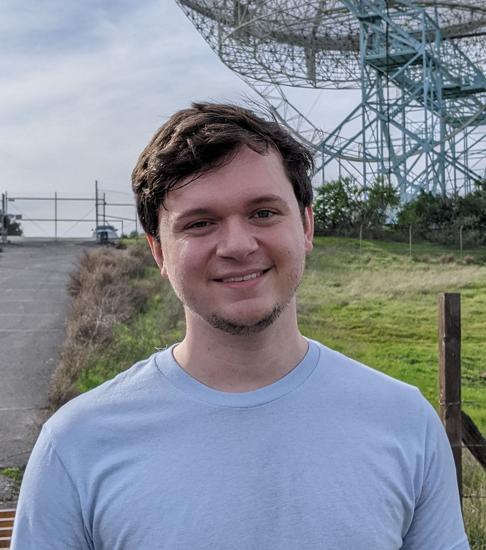 An out-of-focus picture of the Stanford Dish